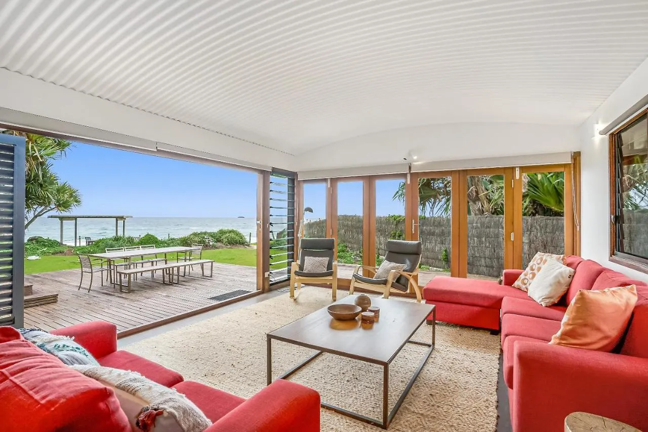 Fuller Holidays - Belongil Beachfront Pavilion, 18 Childe St 拜伦湾
