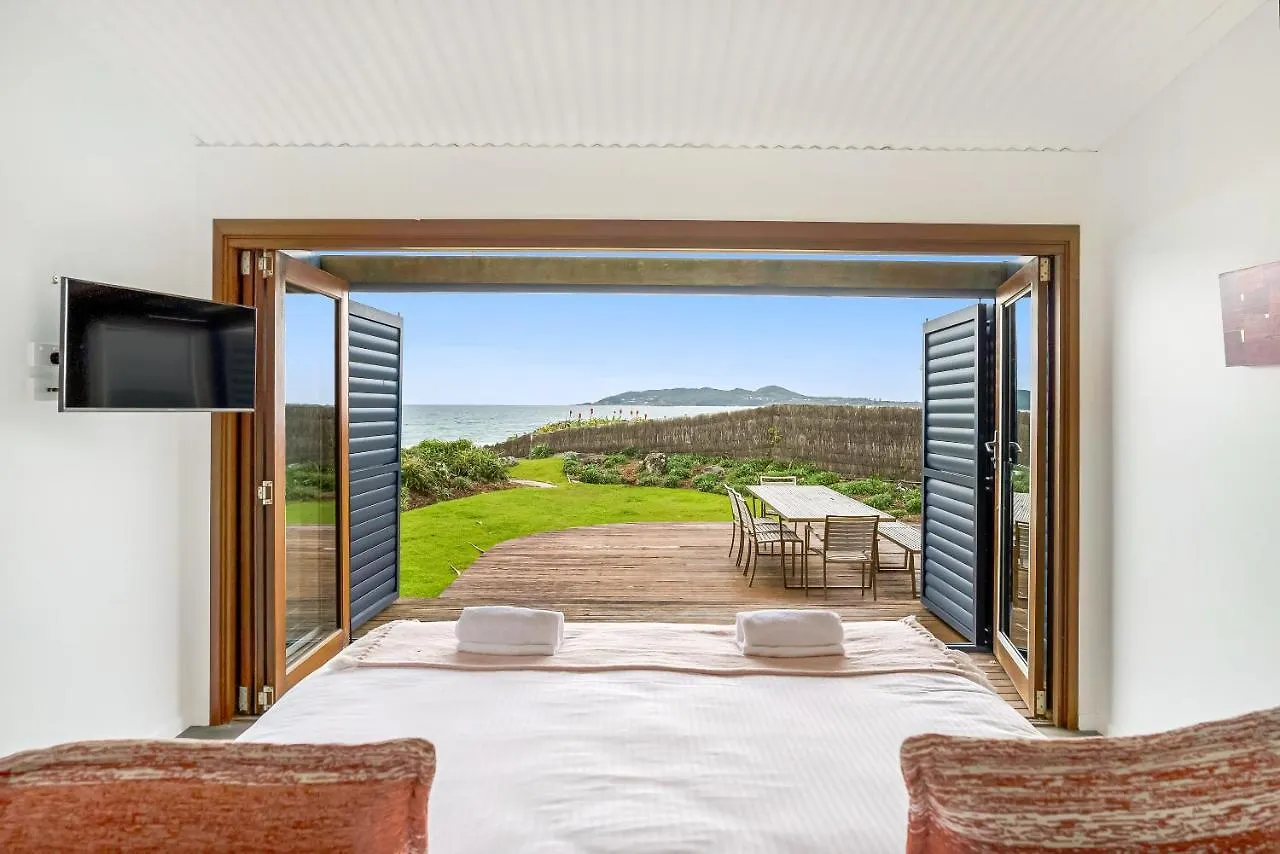 Fuller Holidays - Belongil Beachfront Pavilion, 18 Childe St 拜伦湾